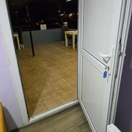 Cesme Pansiyon Δωμάτια σε οικογενειακή κατοικία