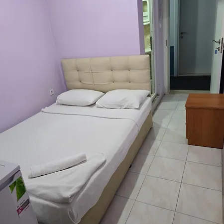 Δωμάτια σε οικογενειακή κατοικία Cesme Pansiyon Çeşme