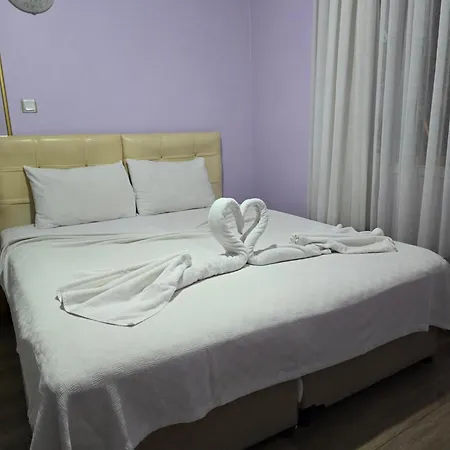 Δωμάτια σε οικογενειακή κατοικία Cesme Pansiyon Çeşme