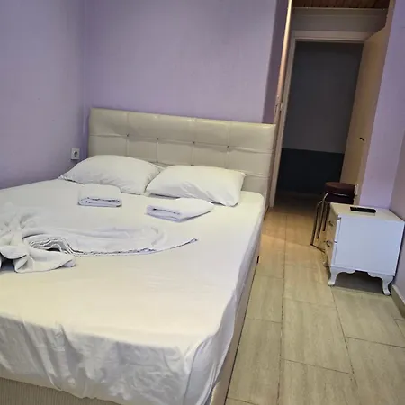 Δωμάτια σε οικογενειακή κατοικία Cesme Pansiyon Çeşme