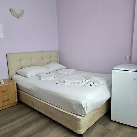 Δωμάτια σε οικογενειακή κατοικία Cesme Pansiyon Çeşme